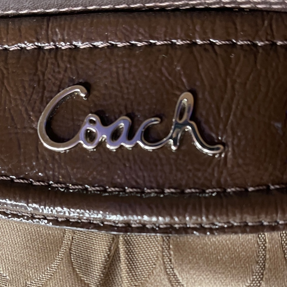 Coach Signature Brown and Cream Shoulder Bag - Picture 2 of 8